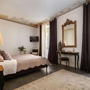 Palazzo Natoli Boutique Italia